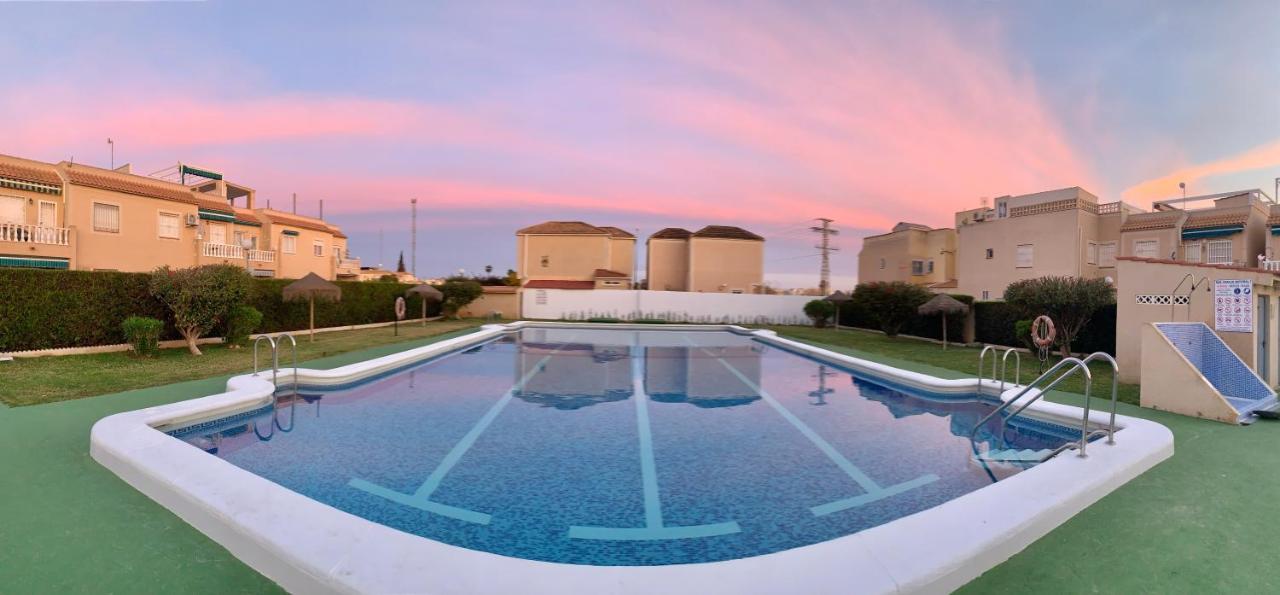 Holiday House טורבייחה מראה חיצוני תמונה